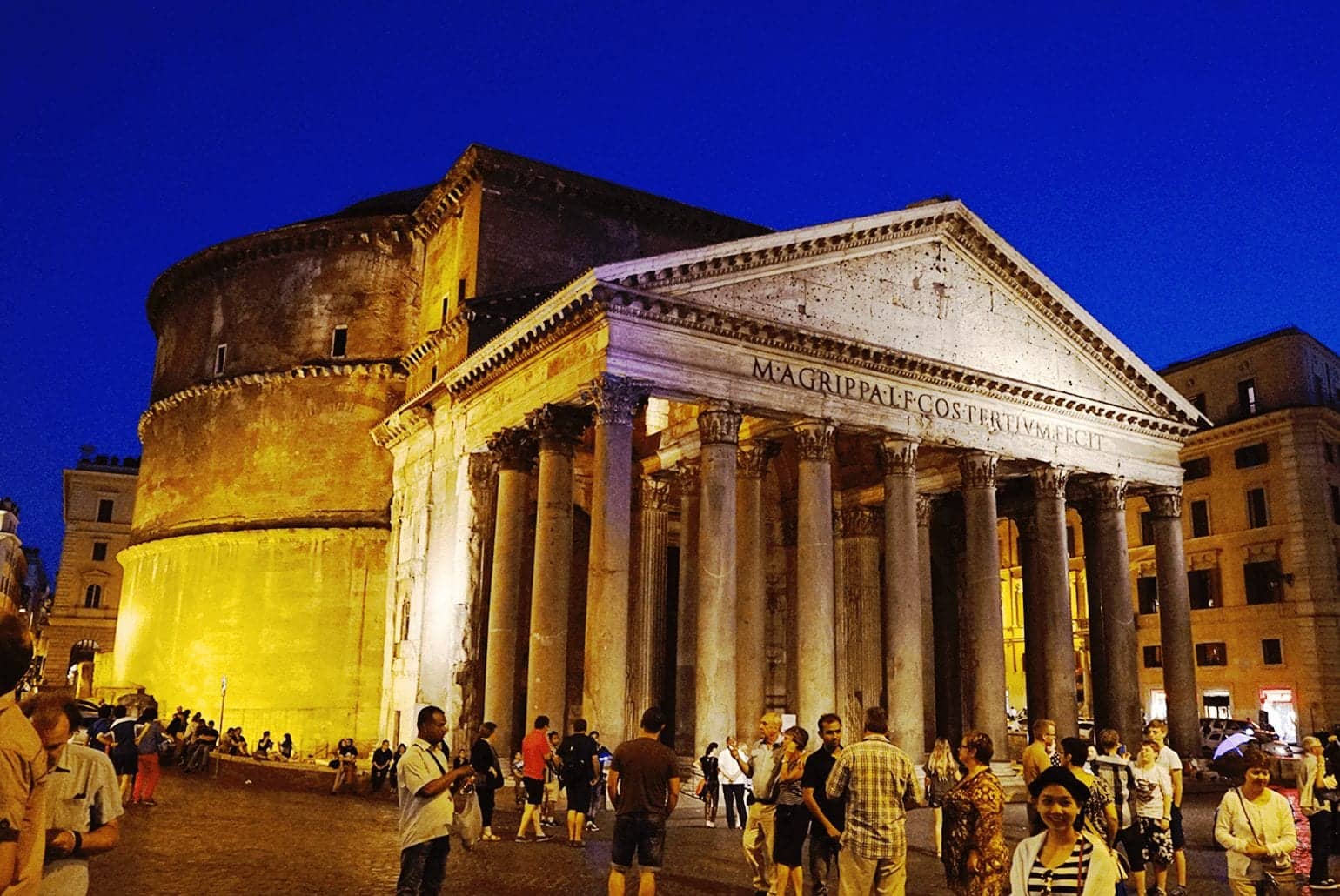 free things to do in rome at night